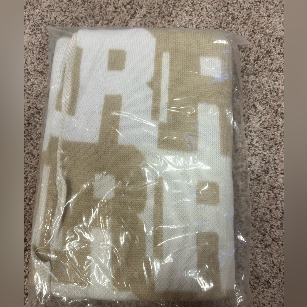 NEW BAUBLEBAR CUSTOMIZED BLANKET LETTER R - Picture 5 of 6